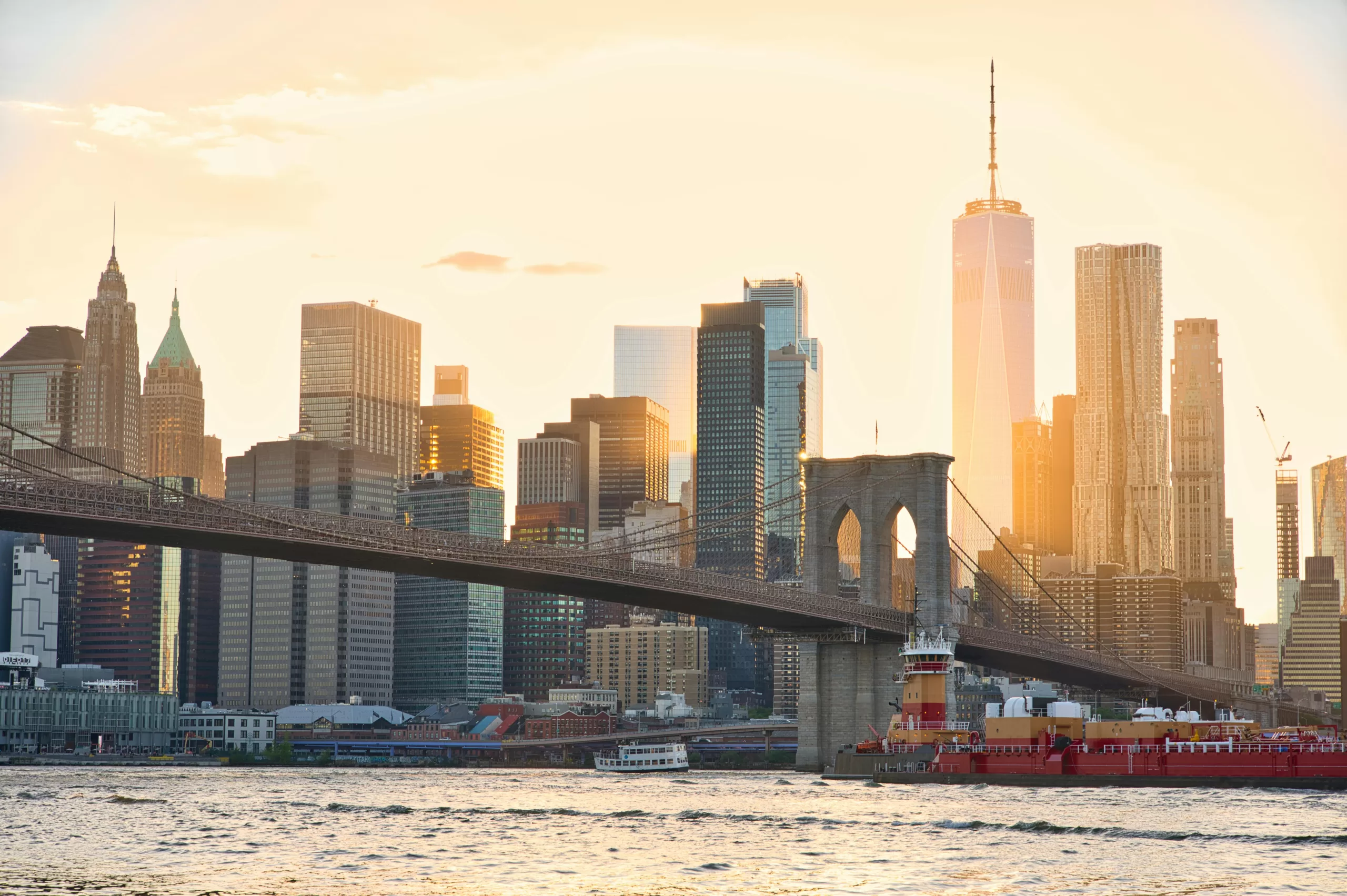 Brooklyn Bridge and Manhattan skyline at sunset, the Day 3 pivot point of a 3-day New York City foodie tour